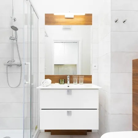 With Parking Business Center By Renters Appartement