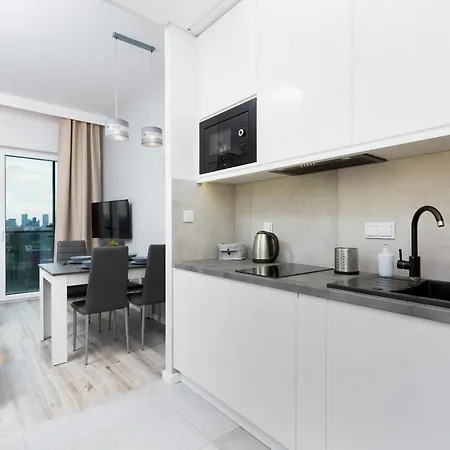 With Parking Business Center By Renters Warszawa