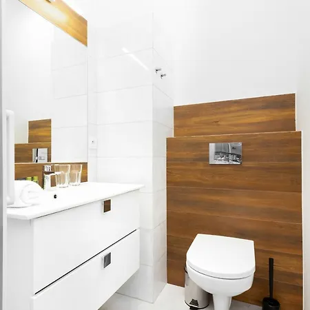 With Parking Business Center By Renters Warszawa