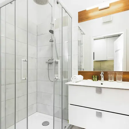 Apartment With Parking Business Center By Renters