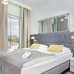 With Parking Business Center By Renters *