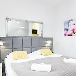 With Parking Business Center By Renters 公寓